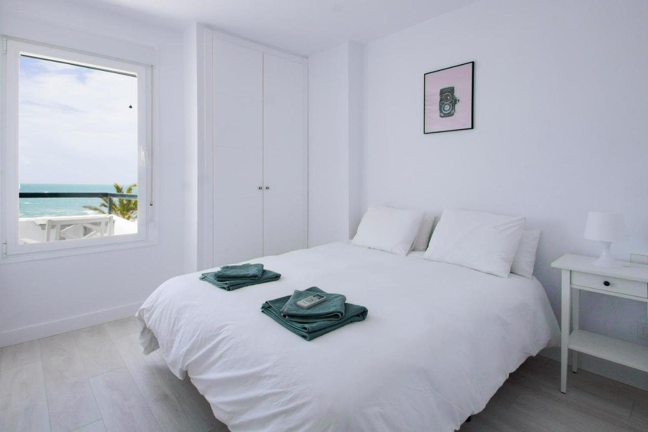 Apartamento Dulce Barrosa Mar Beach Front Chiclana de la Frontera Exterior foto